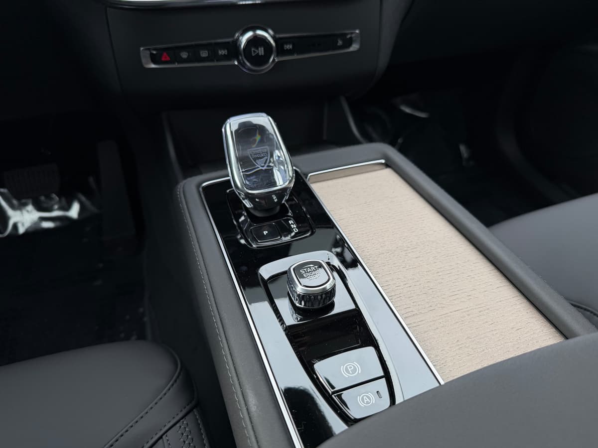 2026 Volvo XC90 - Image 14