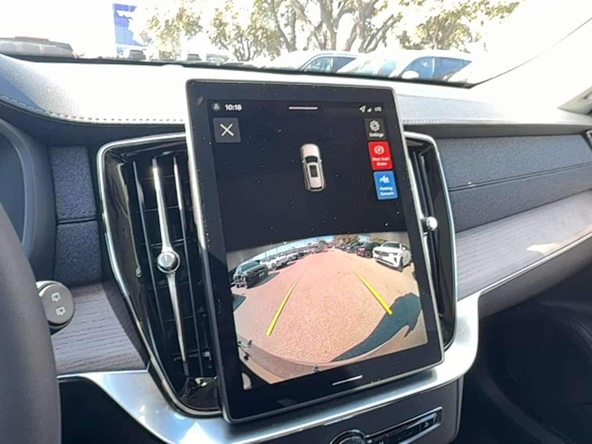 2026 Volvo XC90 - Image 21