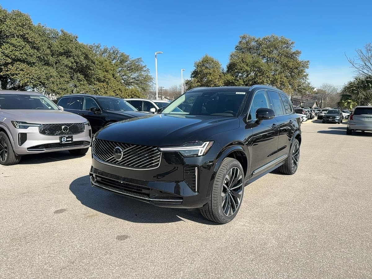 2026 Volvo XC90 - Image 2