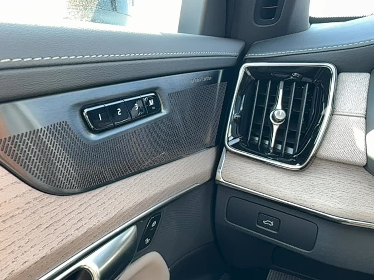 2026 Volvo XC90 - Image 19