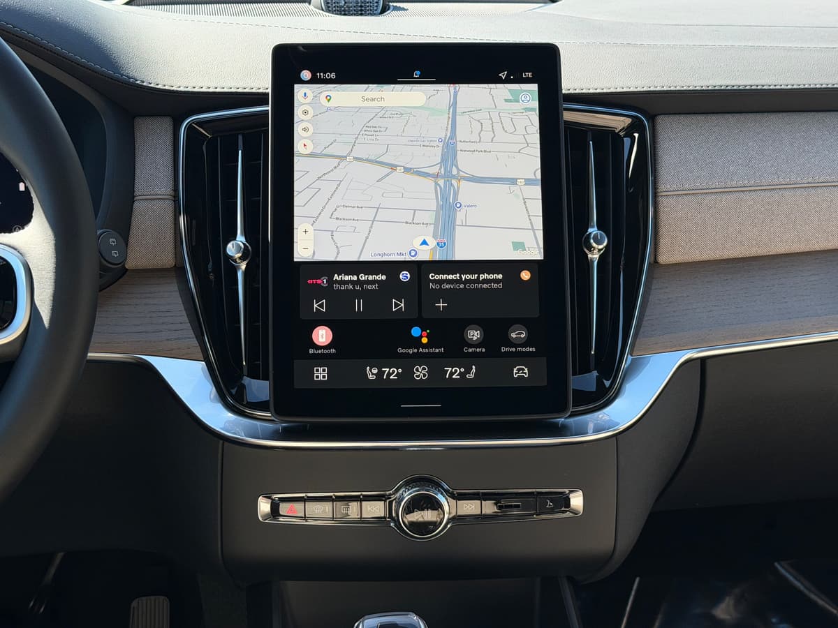 2026 Volvo XC90 - Image 13