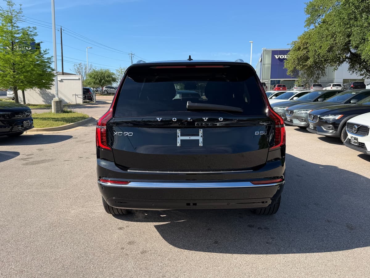 2026 Volvo XC90 - Image 5
