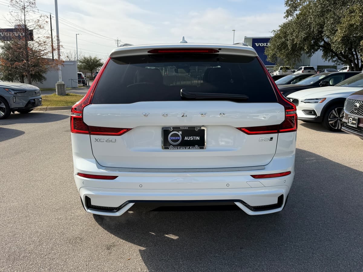 2026 Volvo XC60 - Image 5