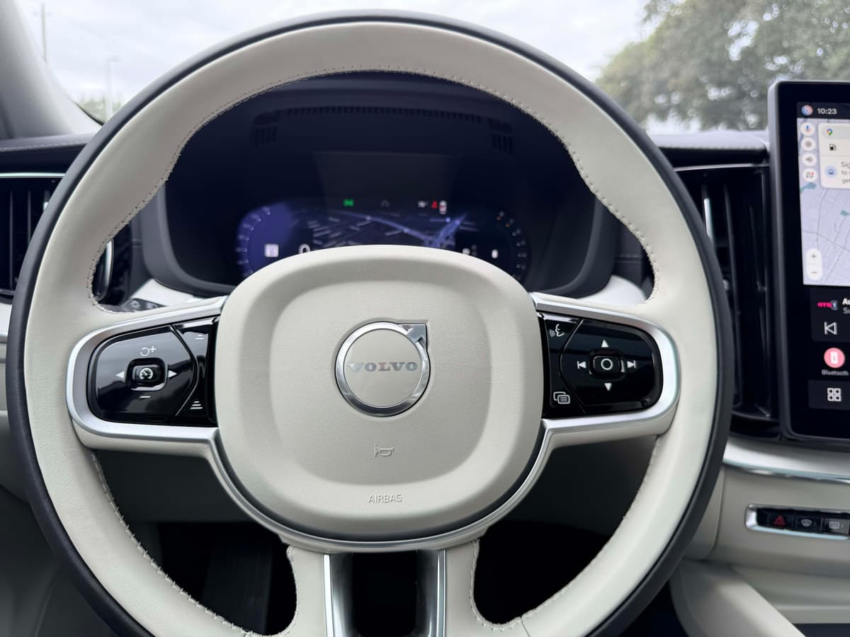 2026 Volvo XC60 - Image 19