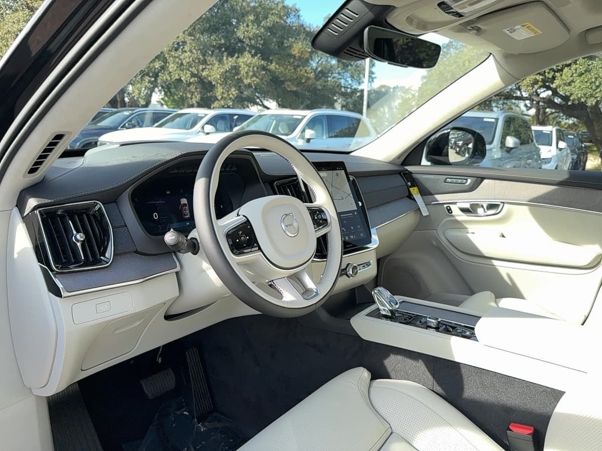 2026 Volvo XC90 - Image 10