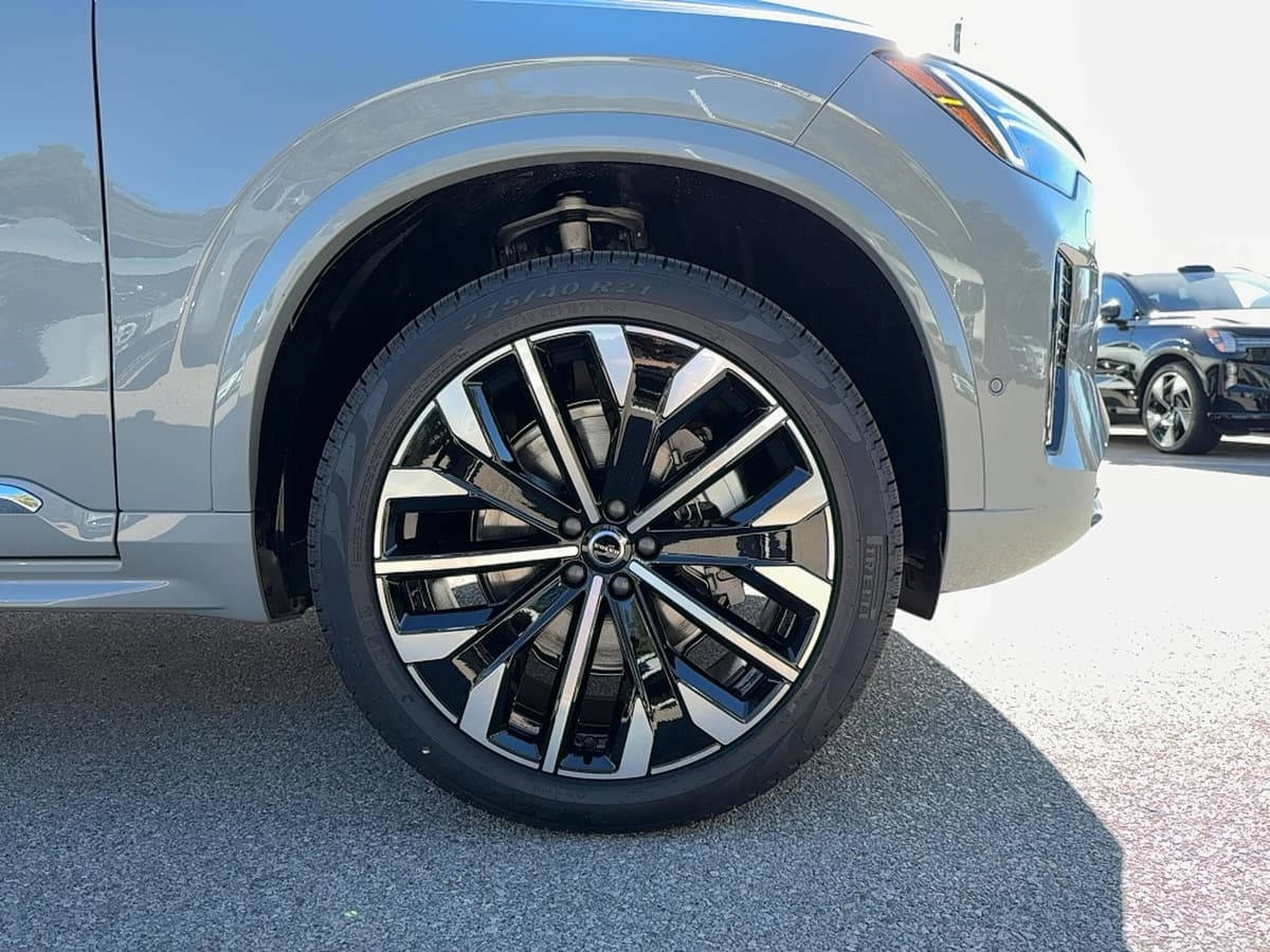 2026 Volvo XC90 - Image 9