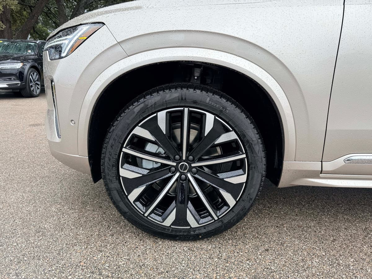 2026 Volvo XC90 - Image 9