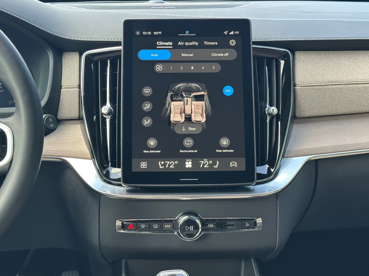 2026 Volvo XC90 - Image 12