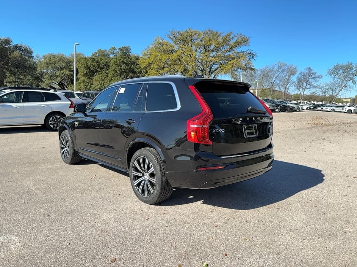 2023 Volvo XC90 - Image 3