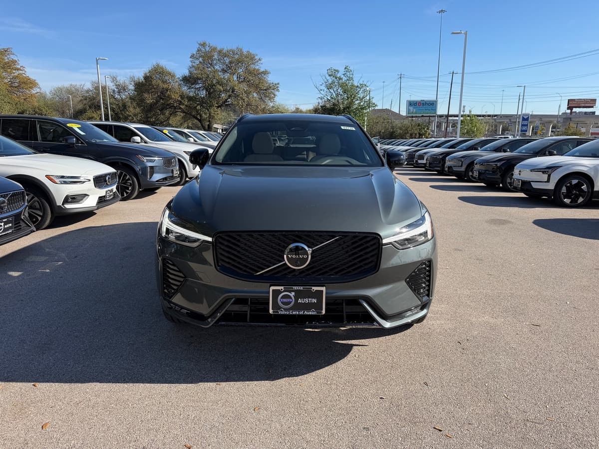 2026 Volvo XC60 - Image 6