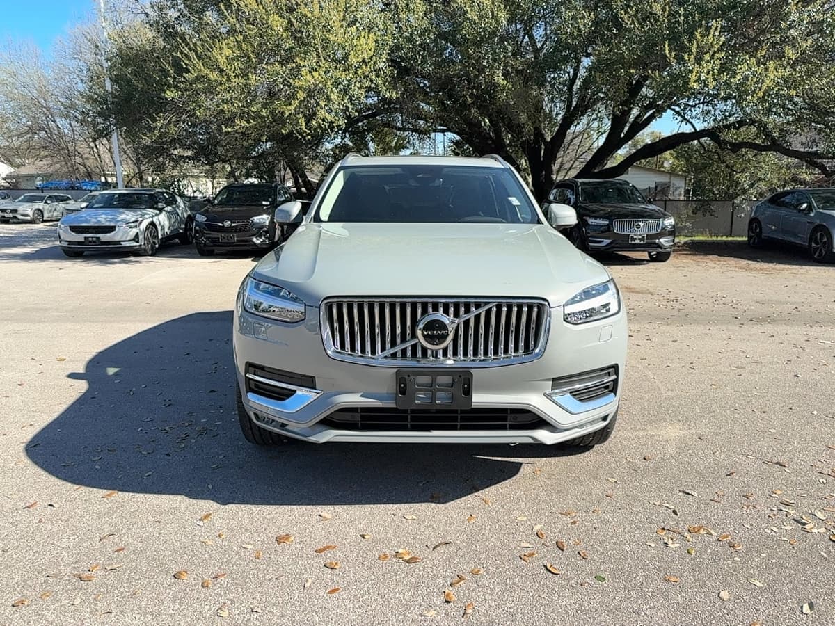 2025 Volvo XC90 - Image 8