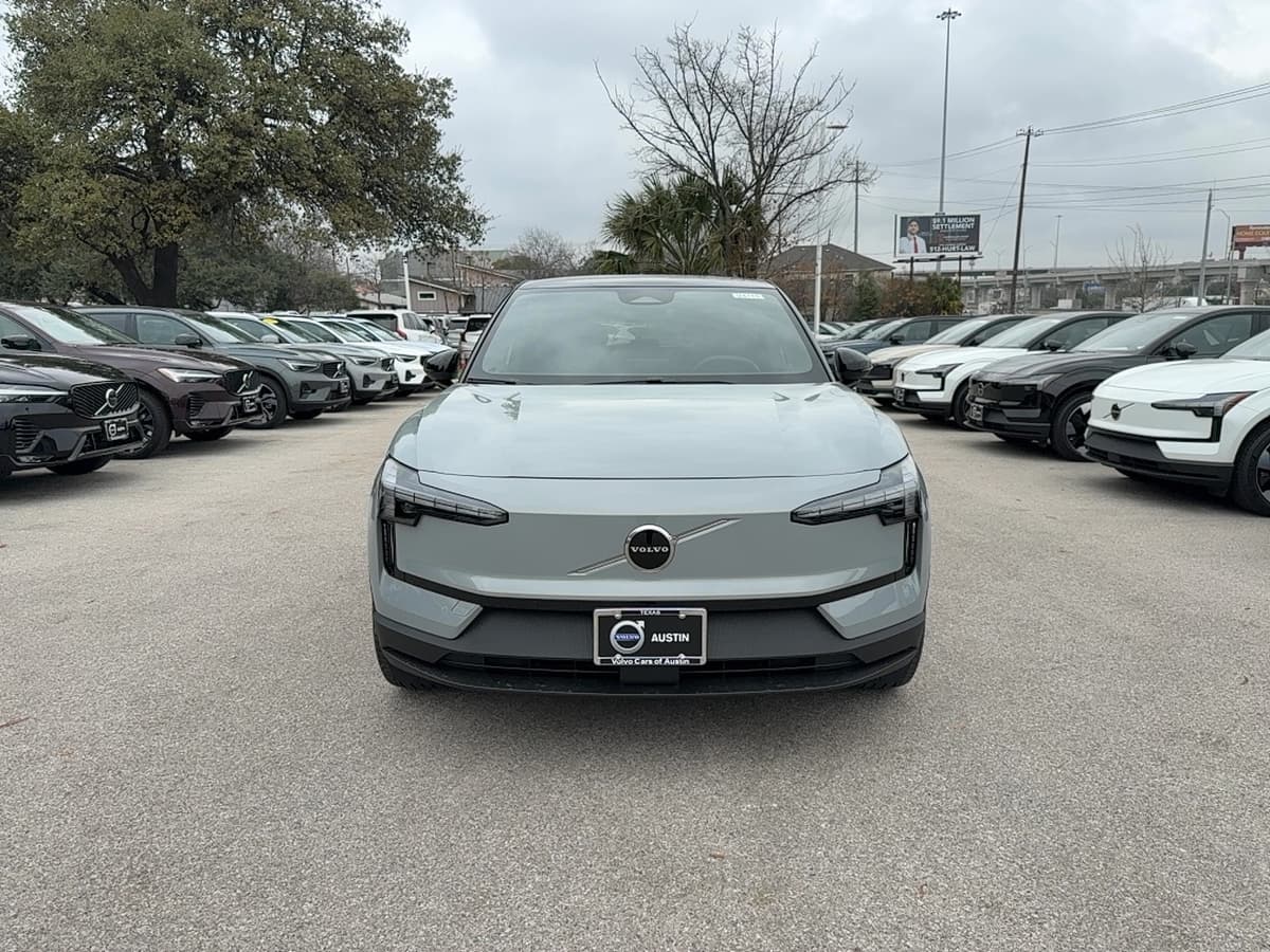 2026 Volvo EX30 - Image 8