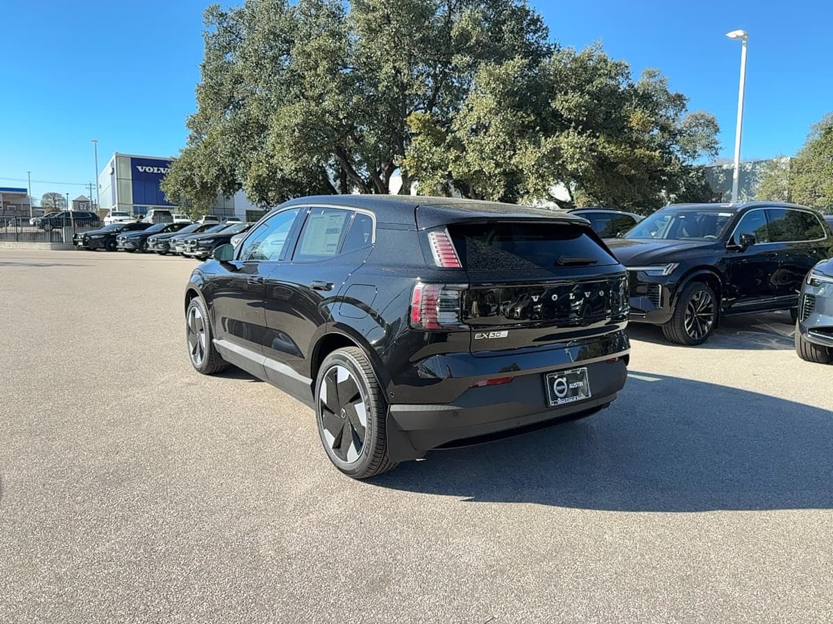 2026 Volvo EX30 - Image 4