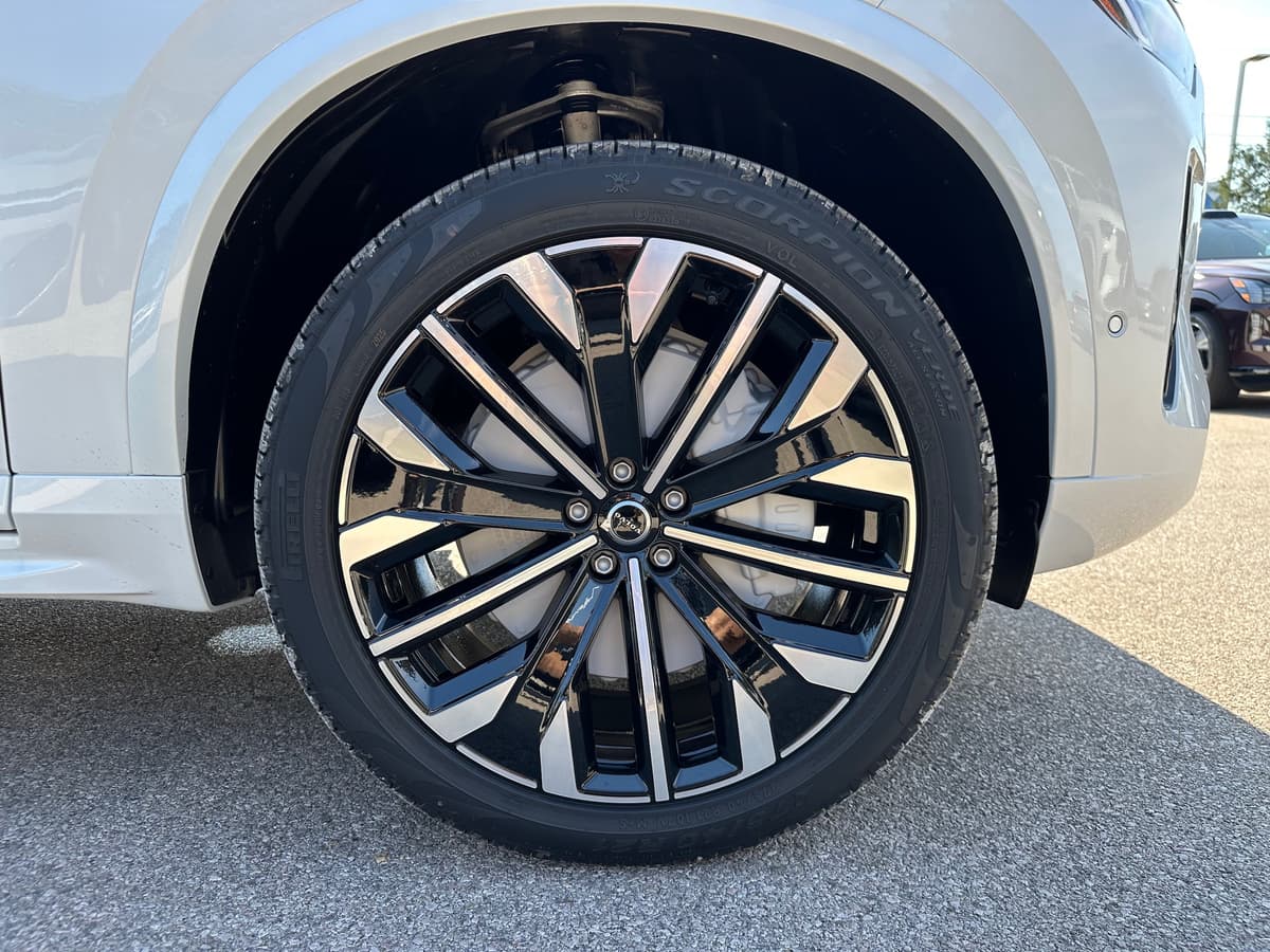 2026 Volvo XC90 - Image 7