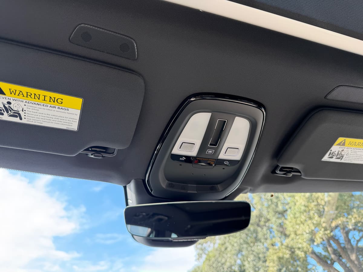 2026 Volvo XC90 - Image 16