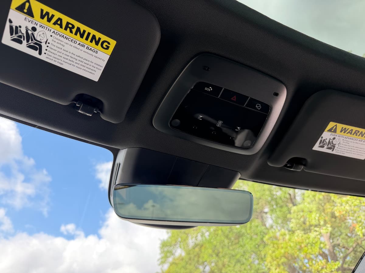 2026 Volvo EX30 - Image 16