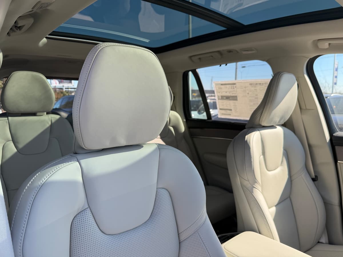 2026 Volvo XC90 - Image 9