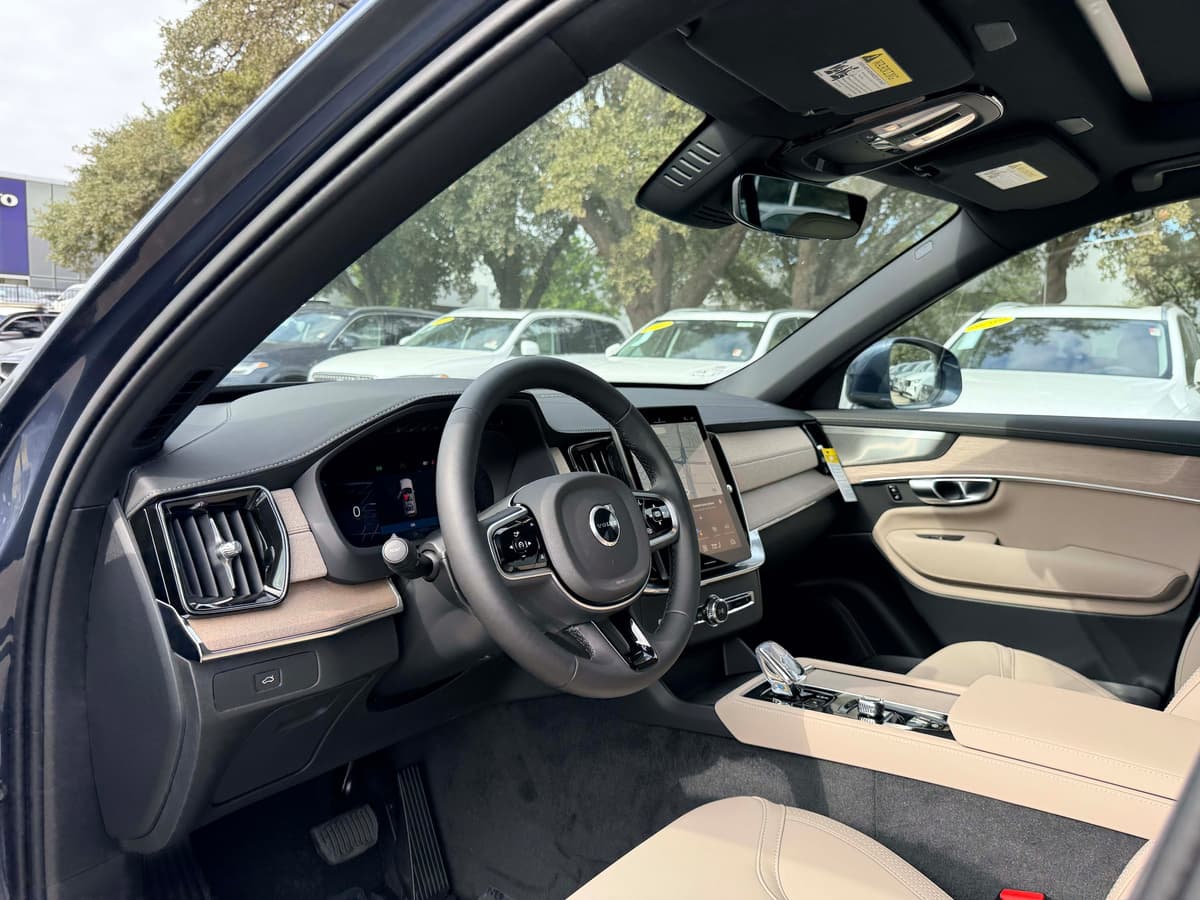 2026 Volvo XC90 - Image 12