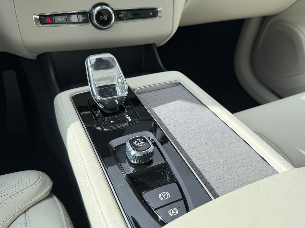 2026 Volvo XC90 - Image 14