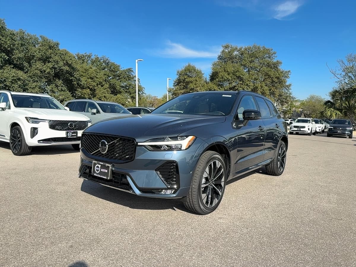 2026 Volvo XC60 - Image 2