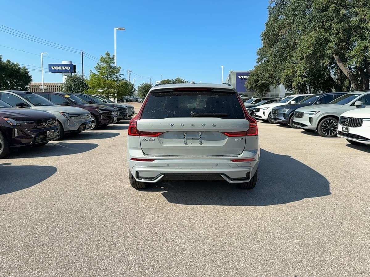 2026 Volvo XC60 - Image 5