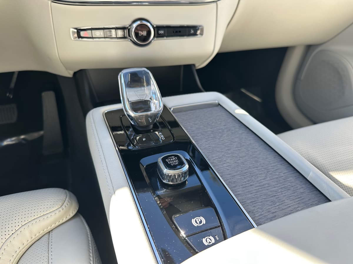 2026 Volvo XC90 - Image 14