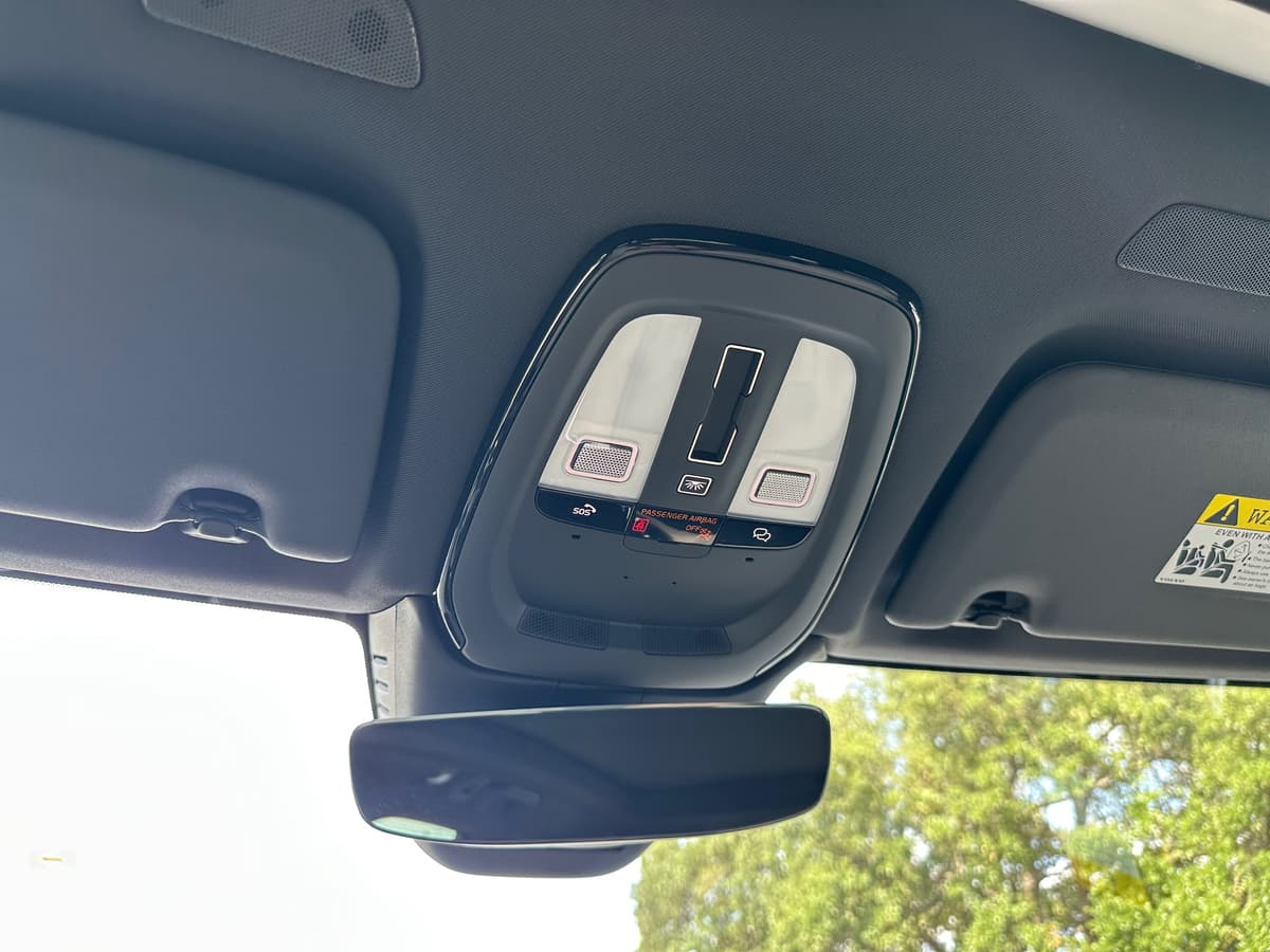 2026 Volvo XC60 - Image 15