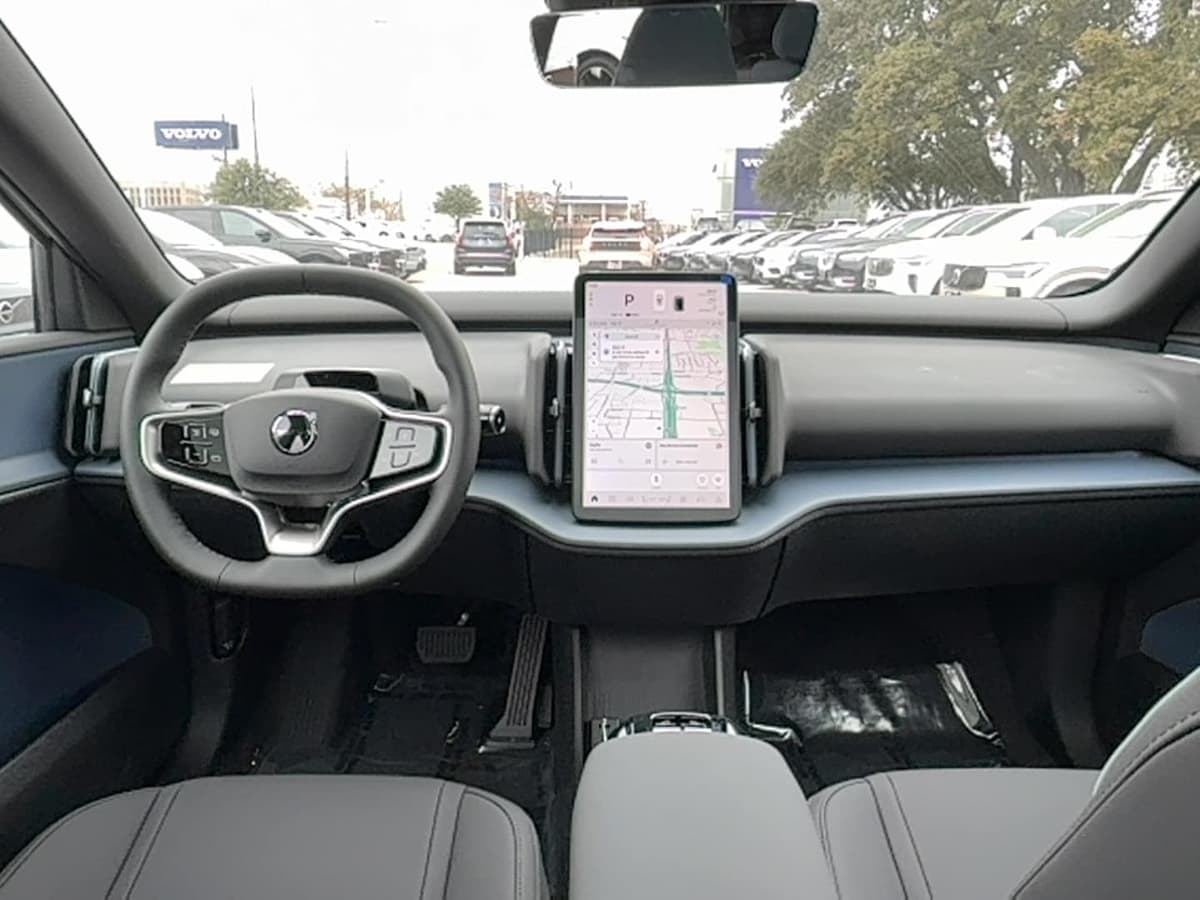 2026 Volvo EX30 - Image 16