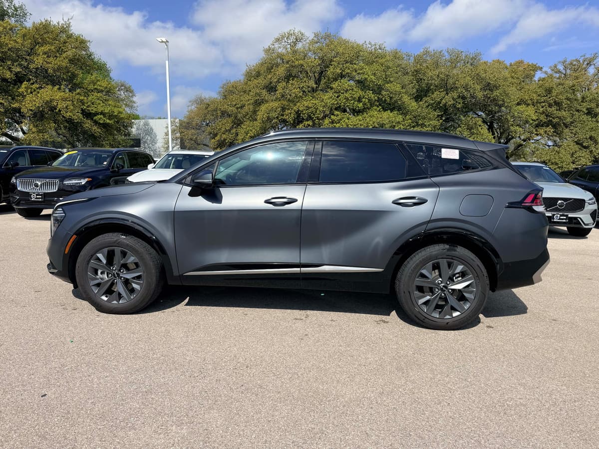 2025 Kia Sportage Hybrid - Image 3