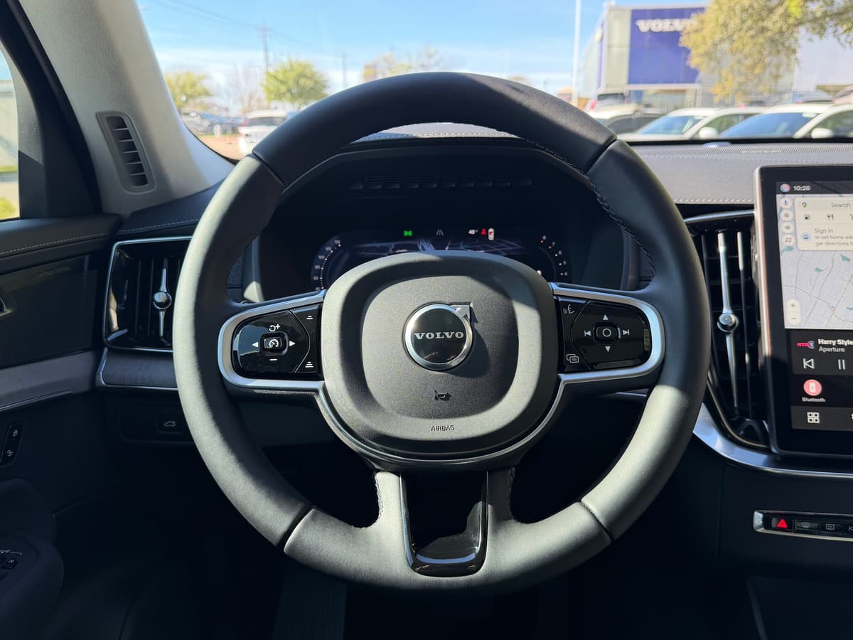 2026 Volvo XC90 - Image 13