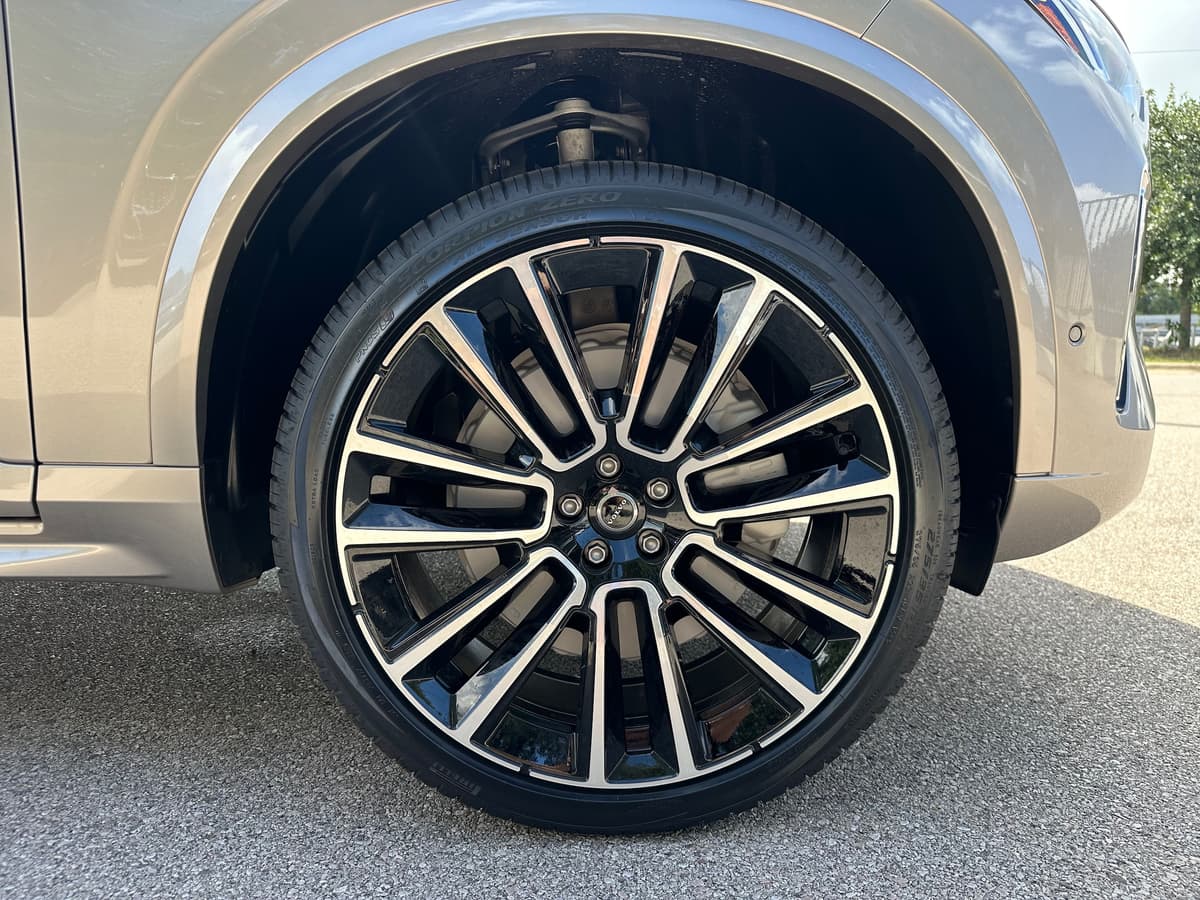 2026 Volvo XC90 - Image 7