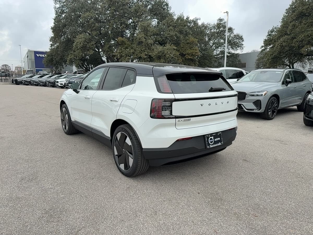 2026 Volvo EX30 - Image 7