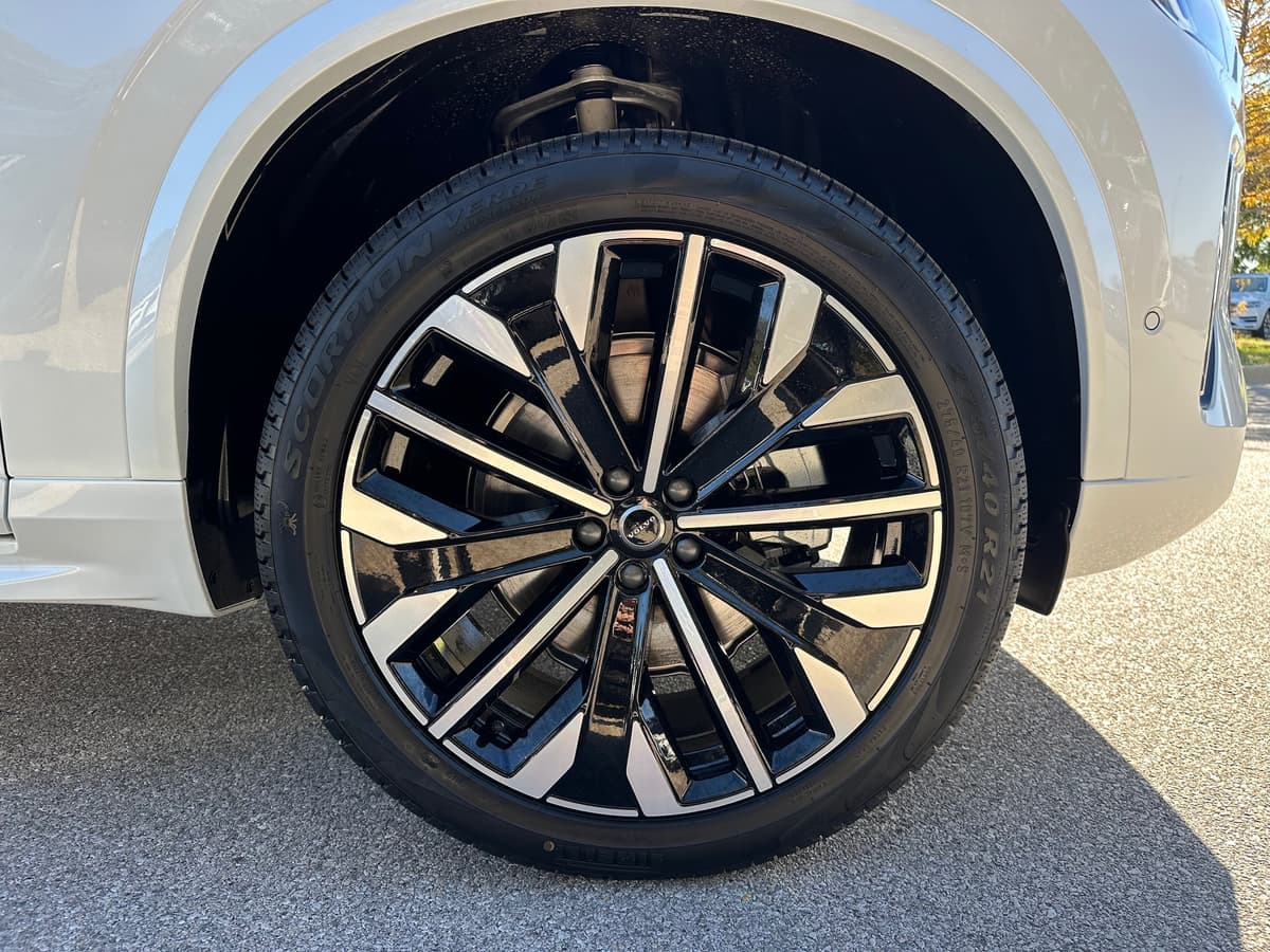 2026 Volvo XC90 - Image 7