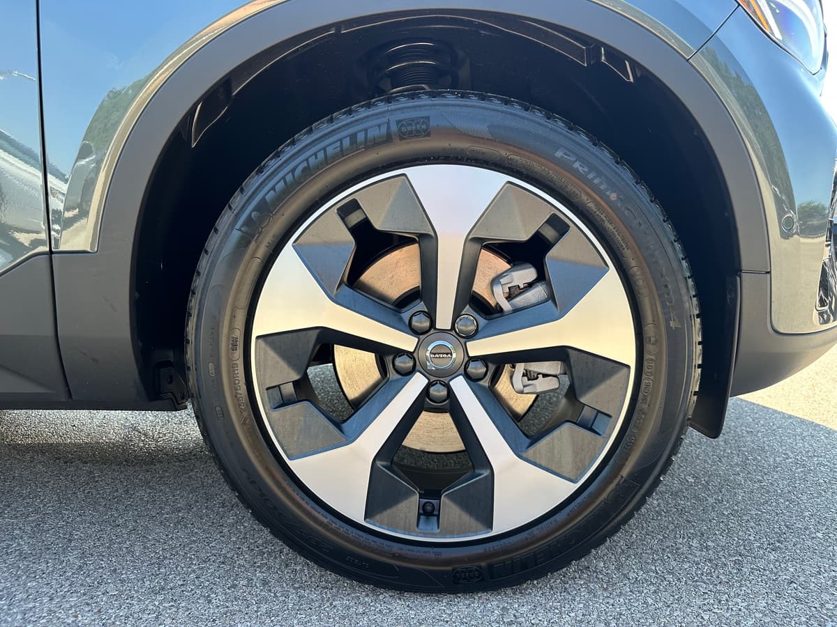 2026 Volvo XC40 - Image 7