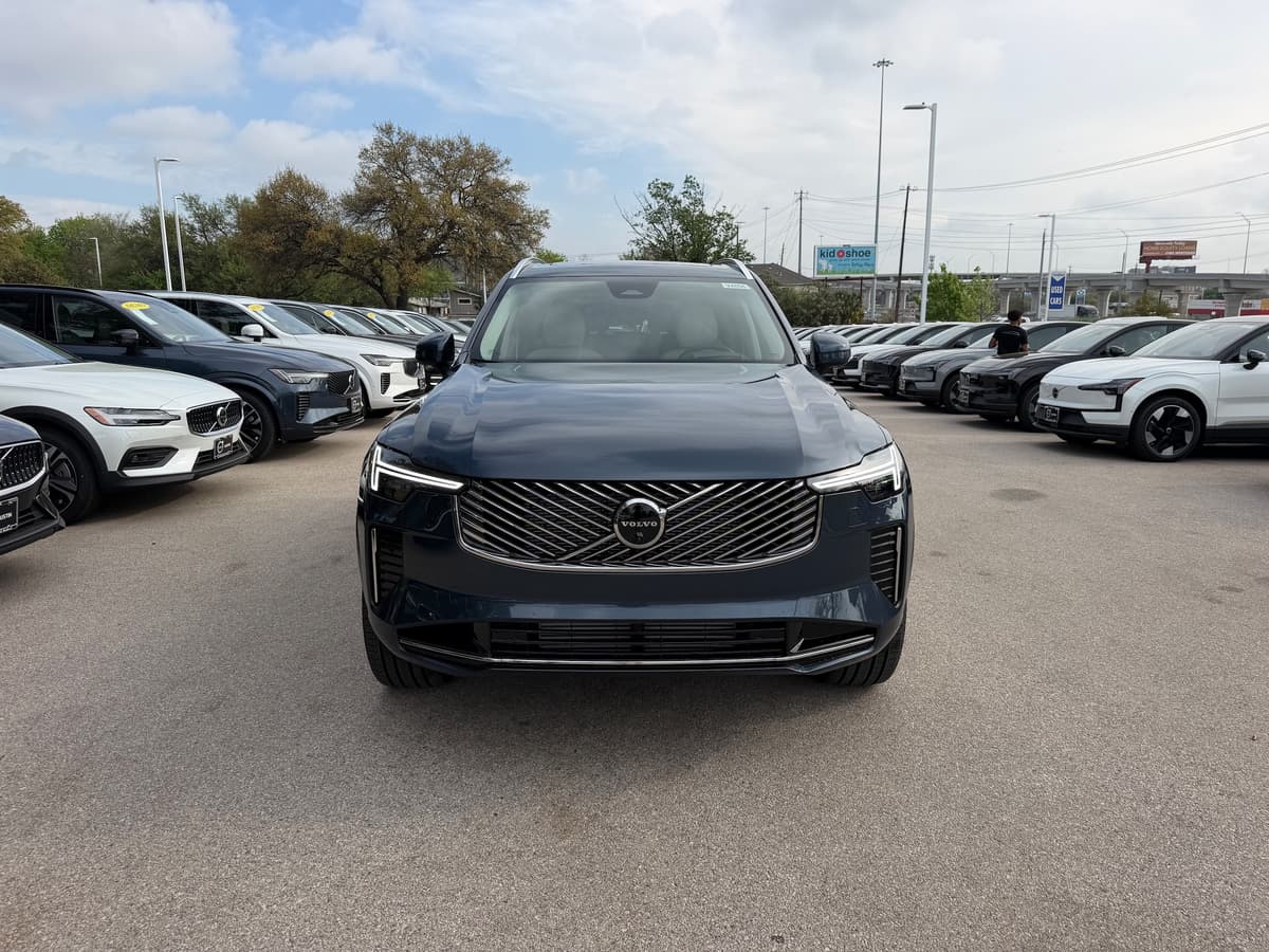 2026 Volvo XC90 plug-in hybrid - Image 6