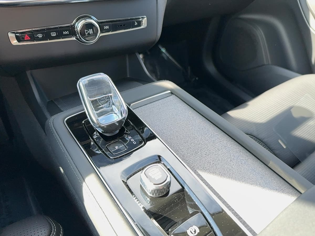 2026 Volvo XC90 - Image 23