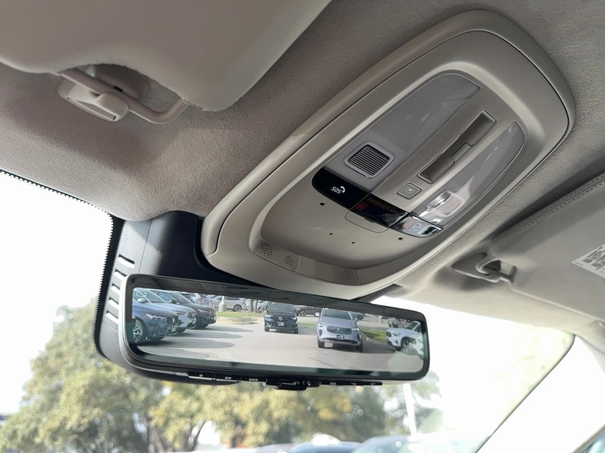 2026 Volvo XC90 - Image 23