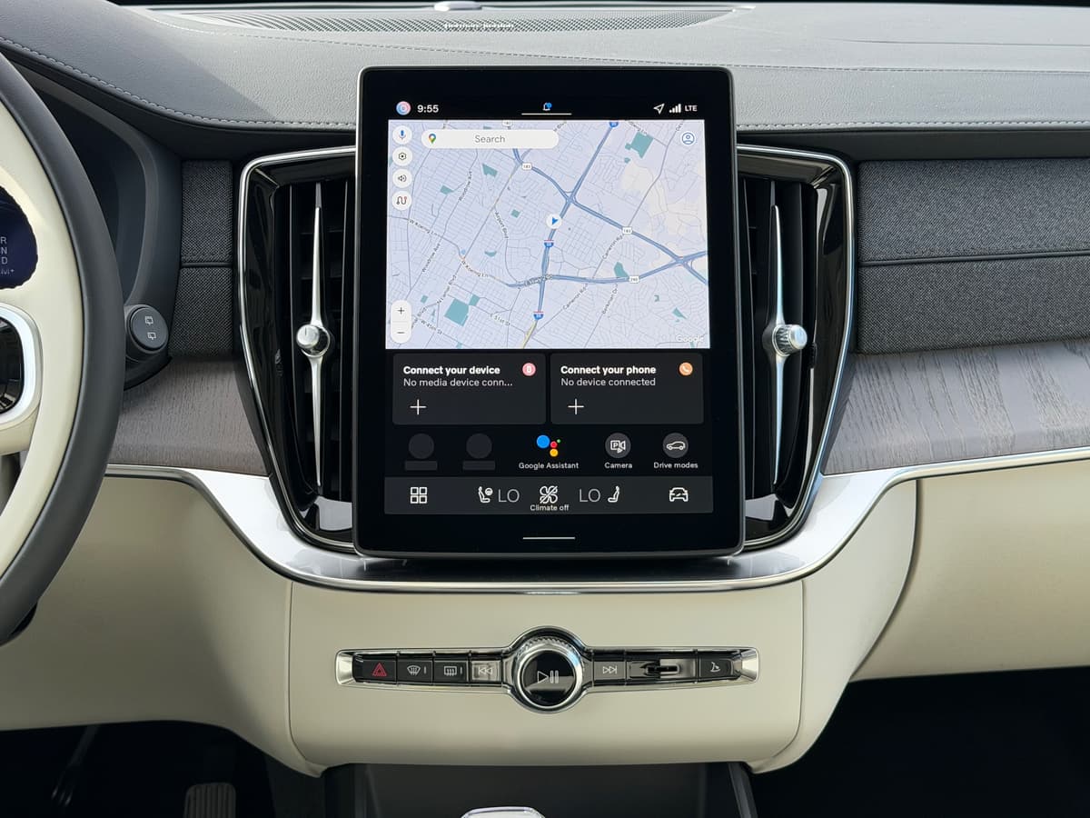 2026 Volvo XC90 - Image 13