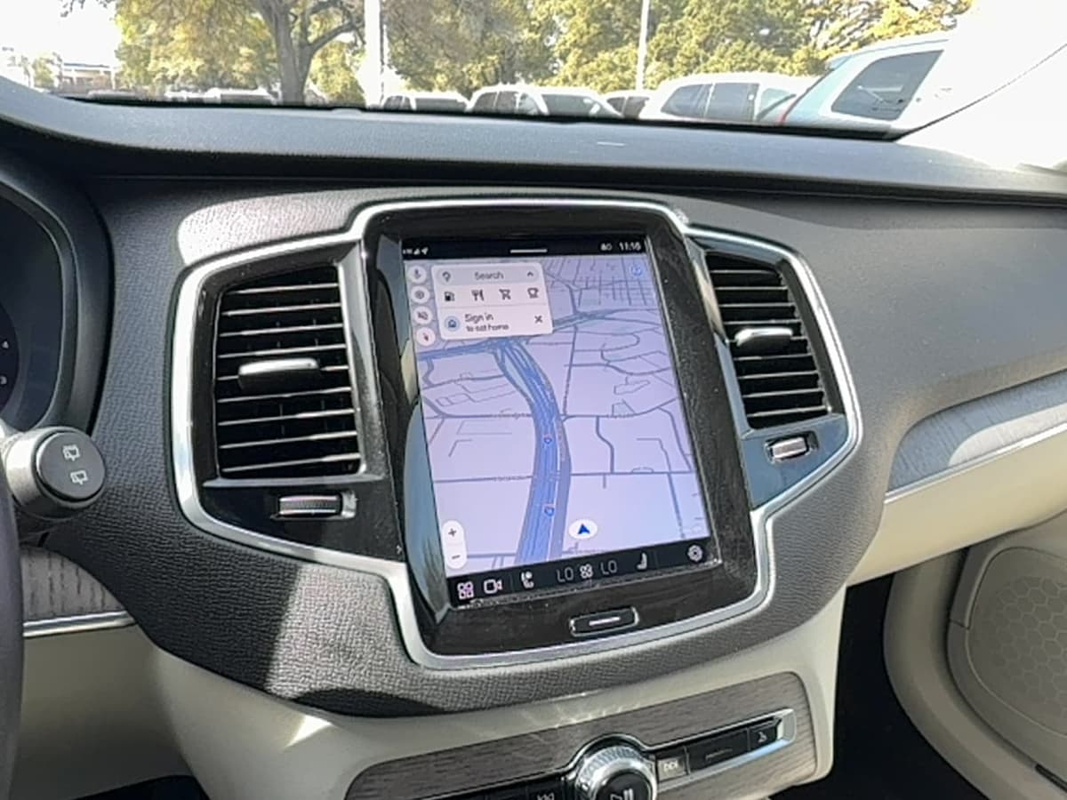 2023 Volvo XC90 - Image 20