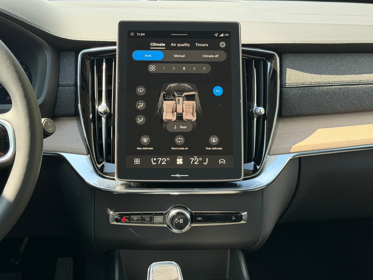 2026 Volvo XC90 - Image 12