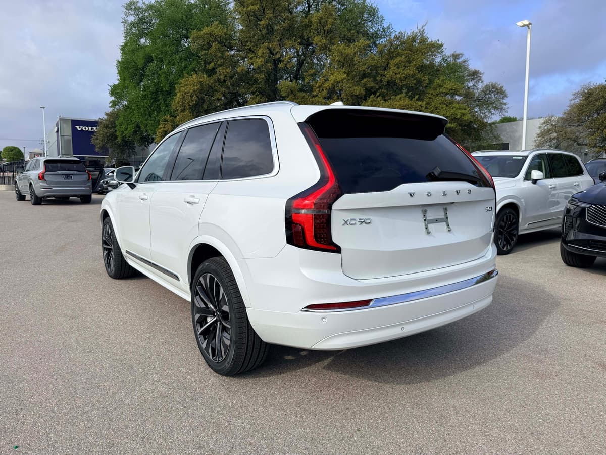 2026 Volvo XC90 - Image 4