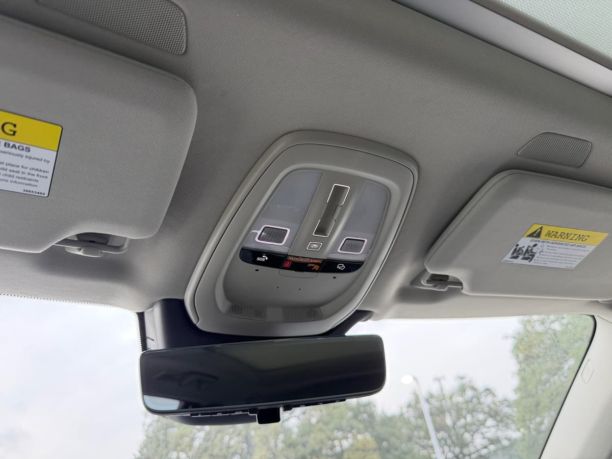 2026 Volvo XC90 - Image 17