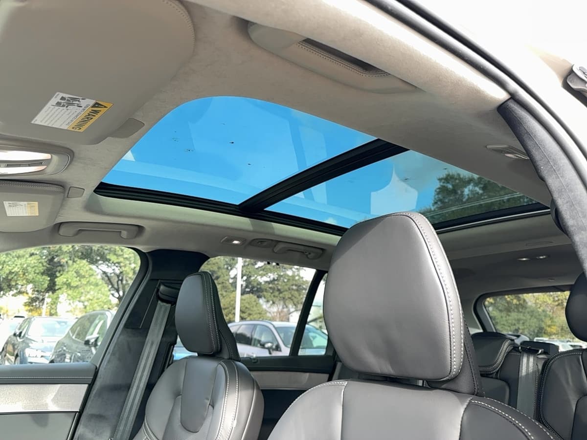 2026 Volvo XC90 - Image 11