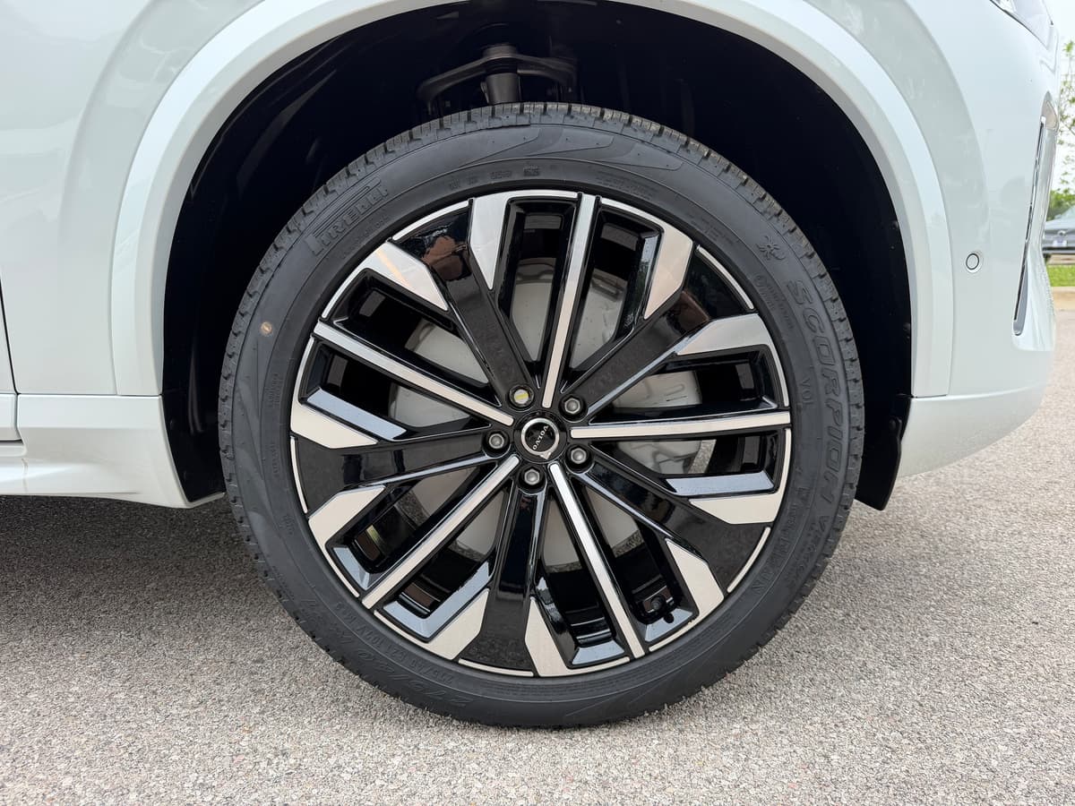 2026 Volvo XC90 - Image 7