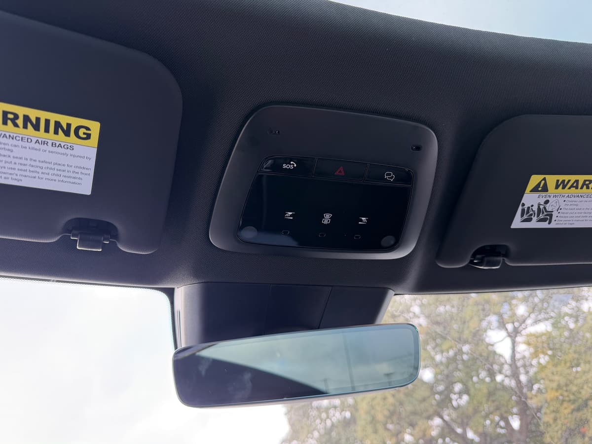 2026 Volvo EX30 - Image 16