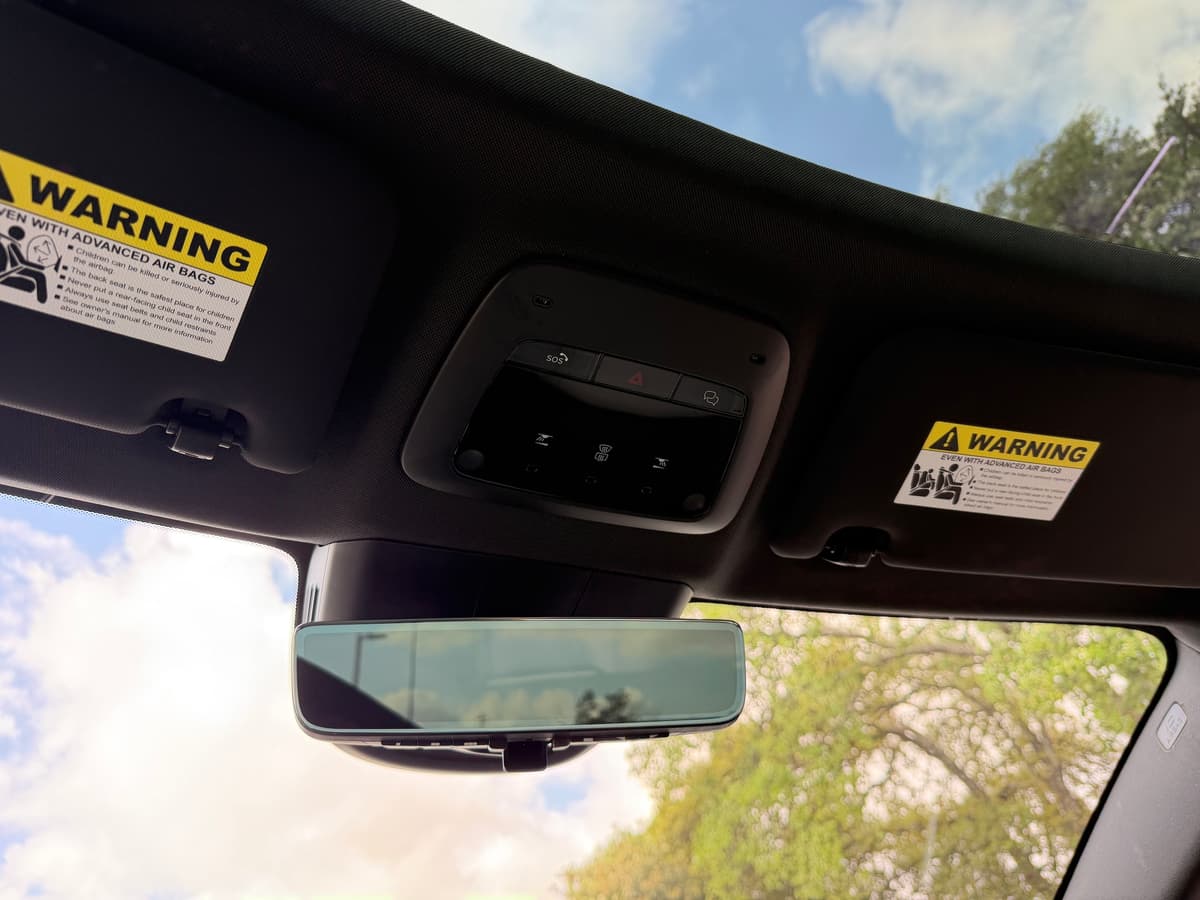 2026 Volvo EX30 - Image 16