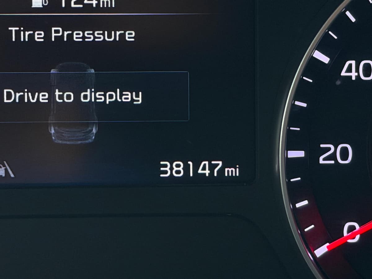 2023 Kia Forte - Image 17