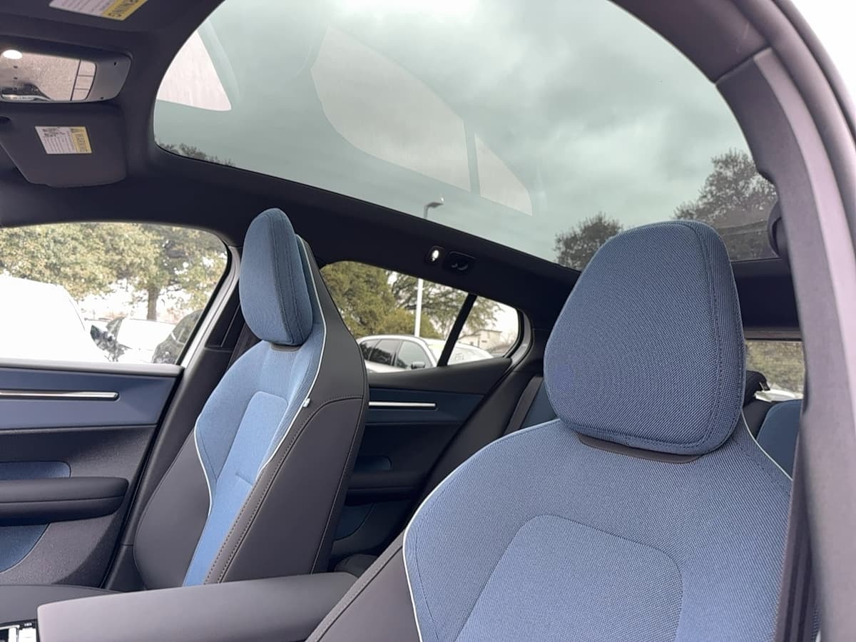 2026 Volvo EX30 - Image 14