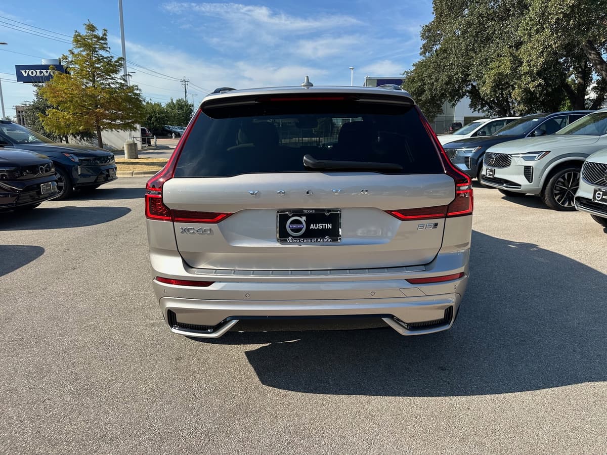 2026 Volvo XC60 - Image 5