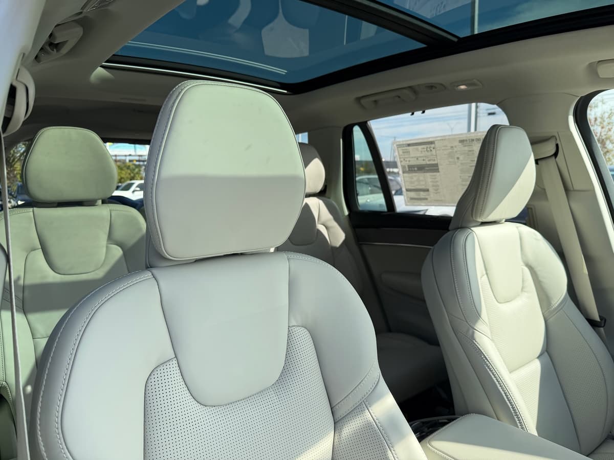 2026 Volvo XC90 - Image 9